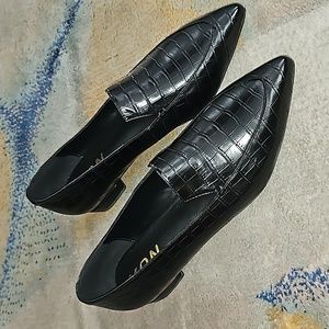 YDN Black Point Loafer